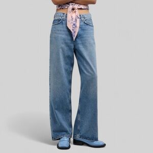 AGOLDE
Low-Slung Baggy Jeans
